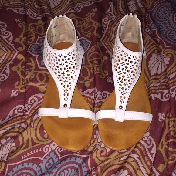 FOREVER 21 Sandals - Picture 1 of 7